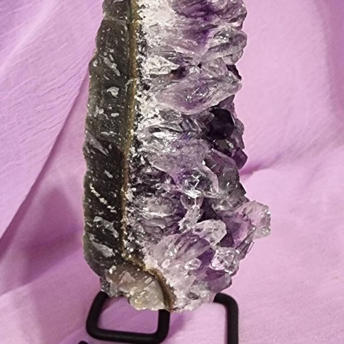 Ametiszt drúza álló Ametiszt drúza álló