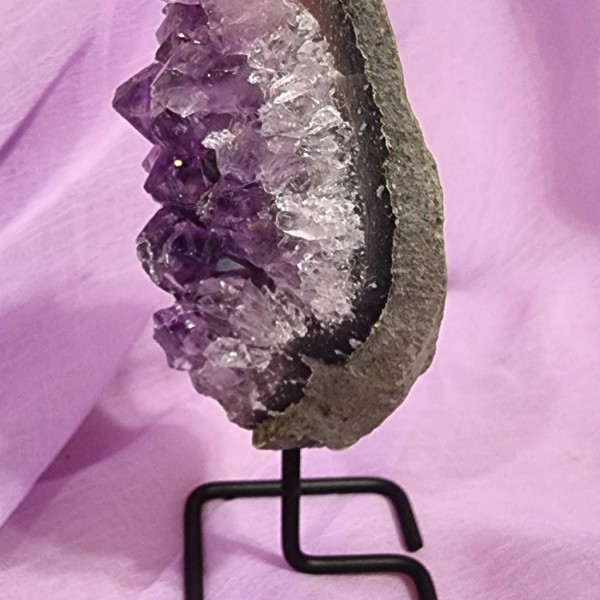 Ametiszt drúza álló