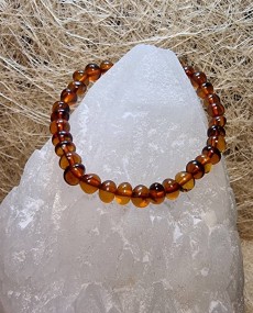 Borostyán karkötő