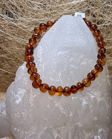 Borostyán karkötő