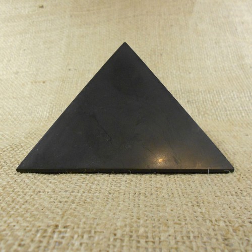 Shungit piramis L Shungit piramis L